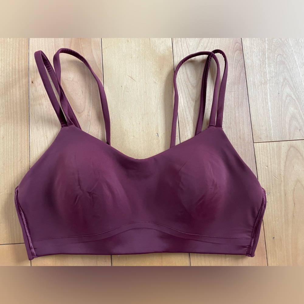 Lululemon Size 8 Sports Bra Burgundy NWOT